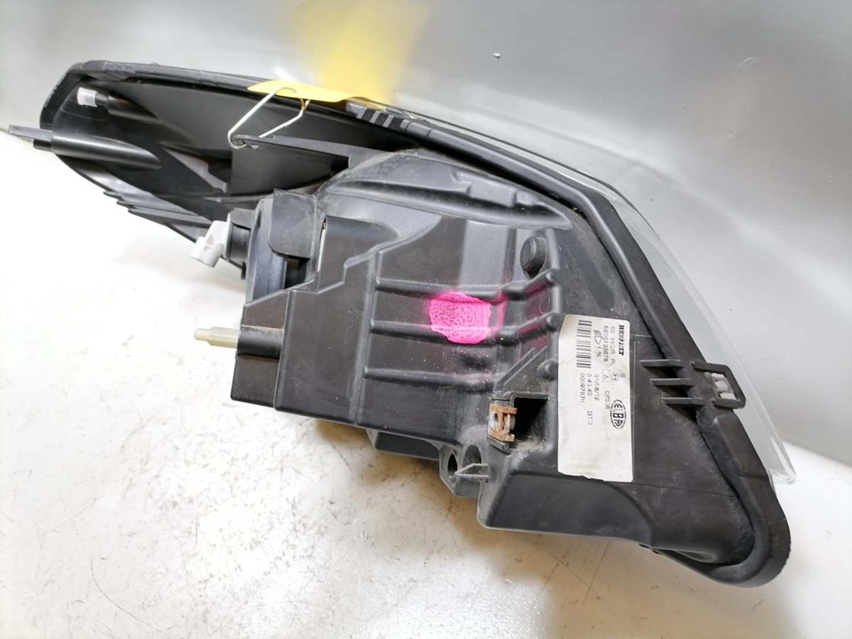 Dacia Sandero 1 original Scheinwerfer vorn links Halogen Bj.2012 Kratzer